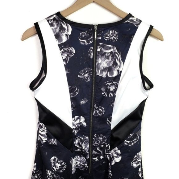 Prabal Gurung x Target Floral Print Fit and Flare Sleeveless Mini Dress 8 - Picture 8 of 11